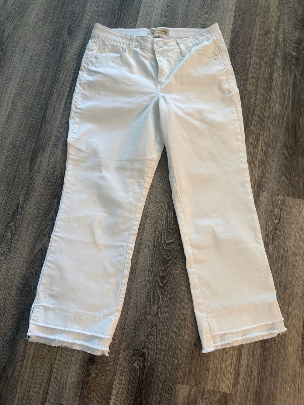 Democracy White Straight-Leg Crop Jeans